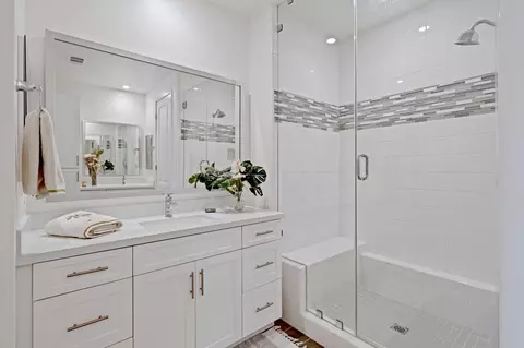 Bath - 51700 Golden Eagle Dr, Indio, CA 92201 photo 1 of 3