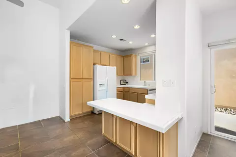 Kitchen - 47635 Soft Moonlight, La Quinta, CA 92253 photo 1 of 5