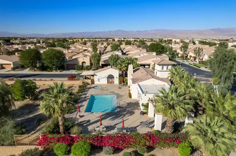 View/Area - 47635 Soft Moonlight, La Quinta, CA 92253 photo 4 of 7