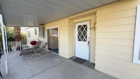 101 Country Club Dr, Palm Desert, CA 92260