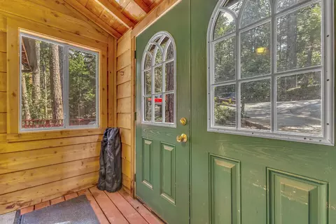 Entry Way - 52680 Pine Ridge Rd, Idyllwild, CA 92549 photo 2 of 5