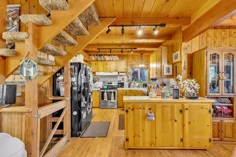 Kitchen - 52680 Pine Ridge Rd, Idyllwild, CA 92549 photo 1 of 5