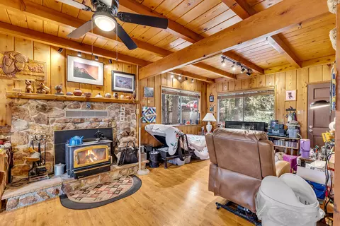 Living - 52680 Pine Ridge Rd, Idyllwild, CA 92549 photo 3 of 3