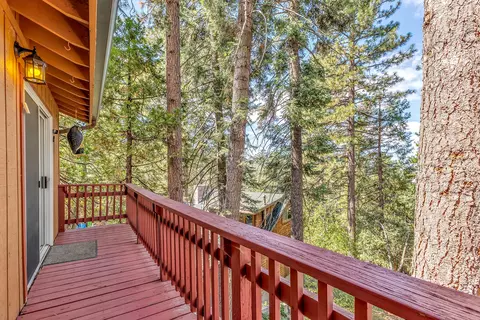 Exterior - 52680 Pine Ridge Rd, Idyllwild, CA 92549 photo 9 of 22