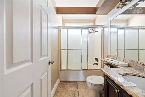 Bath - 22453 Aloha Rd, Perris, CA 92570 photo 1 of 2