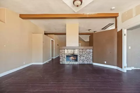 Living - 22453 Aloha Rd, Perris, CA 92570 photo 2 of 11