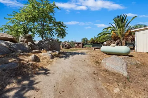 Exterior - 22453 Aloha Rd, Perris, CA 92570 photo 14 of 23