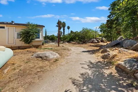 Exterior - 22453 Aloha Rd, Perris, CA 92570 photo 15 of 23