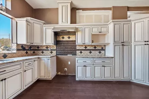 Kitchen - 22453 Aloha Rd, Perris, CA 92570 photo 1 of 4