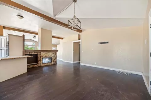 Living - 22453 Aloha Rd, Perris, CA 92570 photo 7 of 11