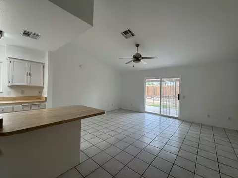 Living - 173 Eunice Cir, Blythe, CA 92225 photo 1 of 9