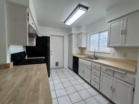 Kitchen - 173 Eunice Cir, Blythe, CA 92225 photo 1 of 4