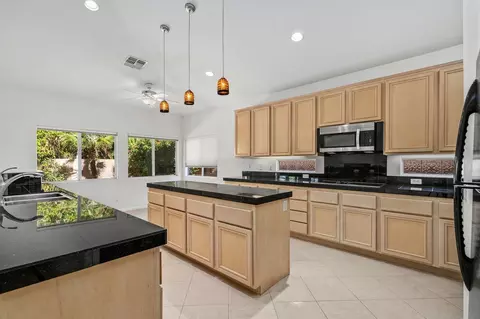 Kitchen - 80222 Spanish Bay Dr, Indio, CA 92201 photo 7 of 7