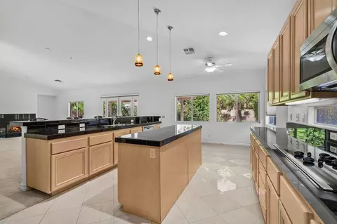 Kitchen - 80222 Spanish Bay Dr, Indio, CA 92201 photo 6 of 7