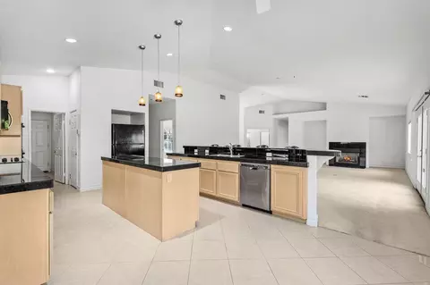 Kitchen - 80222 Spanish Bay Dr, Indio, CA 92201 photo 3 of 7