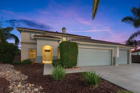 Exterior - 33126 Jasper Cir, Menifee, CA 92584 photo 13 of 17