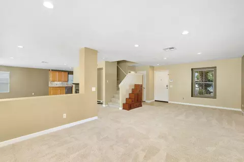 Living - 33126 Jasper Cir, Menifee, CA 92584 photo 5 of 9