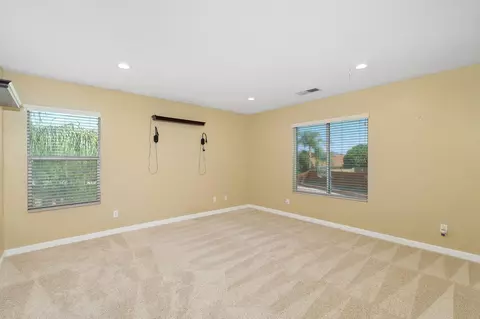 Living - 33126 Jasper Cir, Menifee, CA 92584 photo 9 of 9