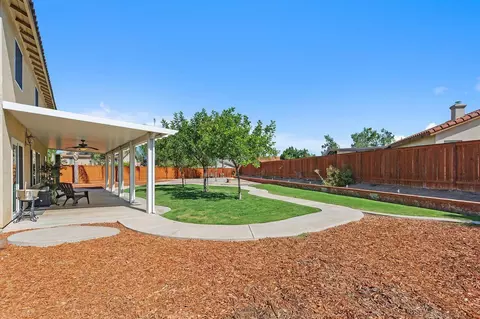 Exterior - 33126 Jasper Cir, Menifee, CA 92584 photo 5 of 17
