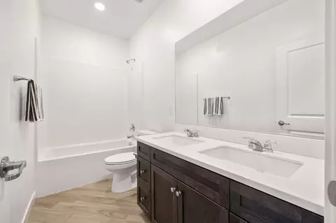 Bath - 39613 Taffala Dr, Indio, CA 92203 photo 3 of 3