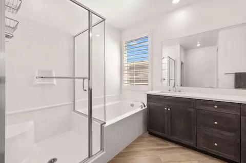 Bath - 39613 Taffala Dr, Indio, CA 92203 photo 1 of 3
