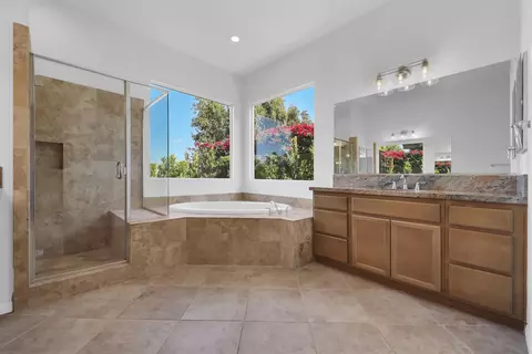 Bath - 81800 Eagle Claw Dr, La Quinta, CA 92253 photo 1 of 5