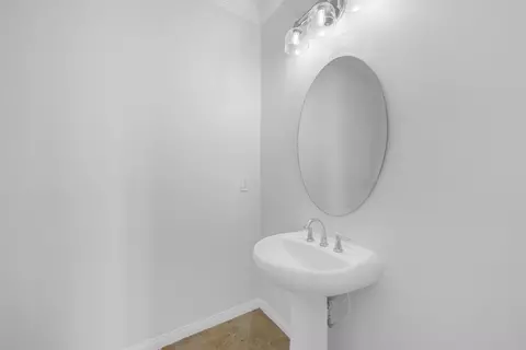 Bath - 81800 Eagle Claw Dr, La Quinta, CA 92253 photo 5 of 5