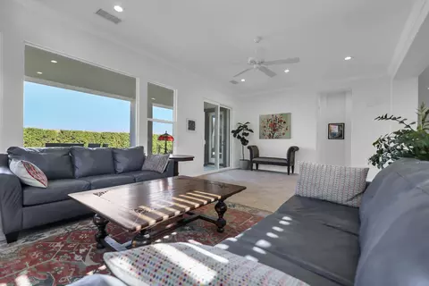 Living - 81800 Eagle Claw Dr, La Quinta, CA 92253 photo 3 of 5