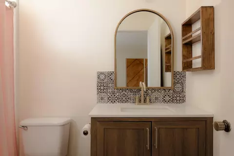 Bath - 7995 Grand Ave, Yucca Valley, CA 92284 photo 2 of 3