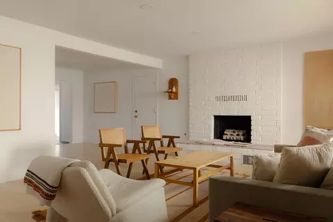 Living - 7995 Grand Ave, Yucca Valley, CA 92284 photo 2 of 3