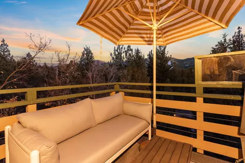 Exterior - 862 Menlo Dr, Big Bear Lake, CA 92315 photo 6 of 10