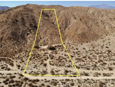 52073 Canyon Rd, Morongo Valley, CA 92256