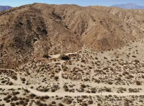 52073 Canyon Rd, Morongo Valley, CA 92256 photo 4