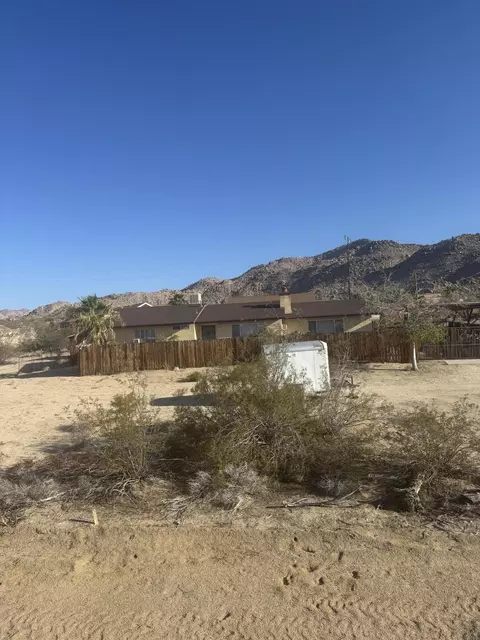 6767 Peterson Rd, Twentynine Palms, CA 92277 photo 4