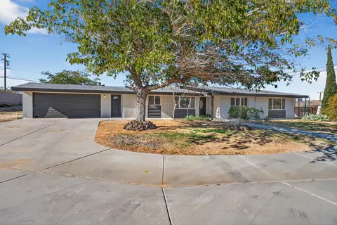 Exterior - 7504 Balsa Ave, Yucca Valley, CA 92284 photo 2 of 8