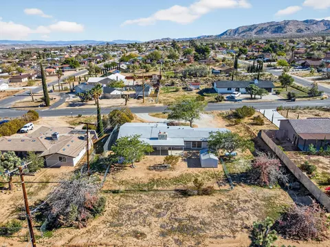 View/Area - 7504 Balsa Ave, Yucca Valley, CA 92284 photo 7 of 7
