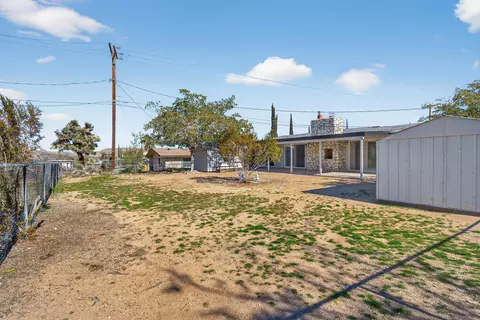 Exterior - 7504 Balsa Ave, Yucca Valley, CA 92284 photo 7 of 8