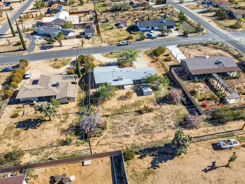 View/Area - 7504 Balsa Ave, Yucca Valley, CA 92284 photo 5 of 7