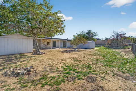 Exterior - 7504 Balsa Ave, Yucca Valley, CA 92284 photo 8 of 8