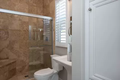 Bath - 79440 Citrus, La Quinta, CA 92253 photo 5 of 6