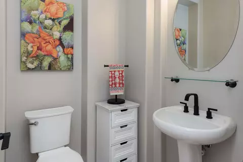 Bath - 79440 Citrus, La Quinta, CA 92253 photo 6 of 6