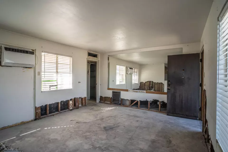 Living - 77643 Temecula, La Quinta, CA 92253 photo 1 of 2
