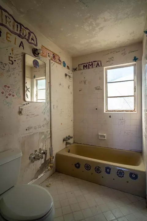 Bath - 77643 Temecula, La Quinta, CA 92253 photo 1 of 2