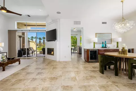 416 Desert Holly Dr, Palm Desert, CA 92211