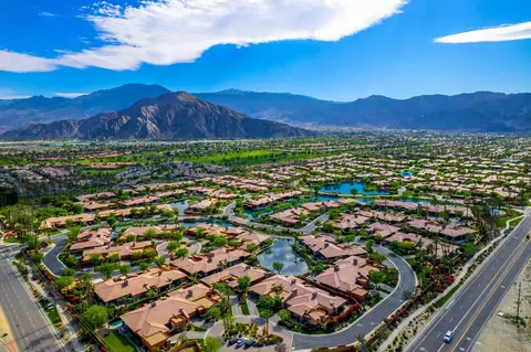 View/Area - 79965 De Sol A Sol, La Quinta, CA 92253 photo 2 of 4