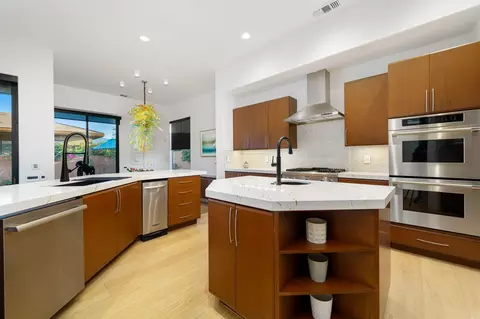 Kitchen - 79965 De Sol A Sol, La Quinta, CA 92253 photo 4 of 6