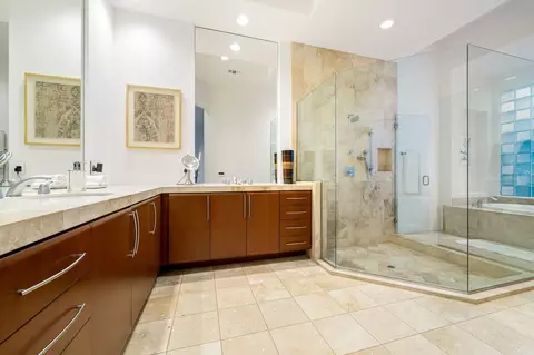 Bath - 79965 De Sol A Sol, La Quinta, CA 92253 photo 1 of 7