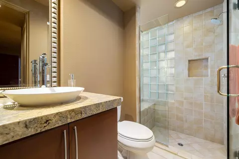 Bath - 79965 De Sol A Sol, La Quinta, CA 92253 photo 7 of 7