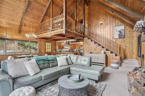 Living - 54143 Linger Ln, Idyllwild, CA 92549 photo 3 of 4
