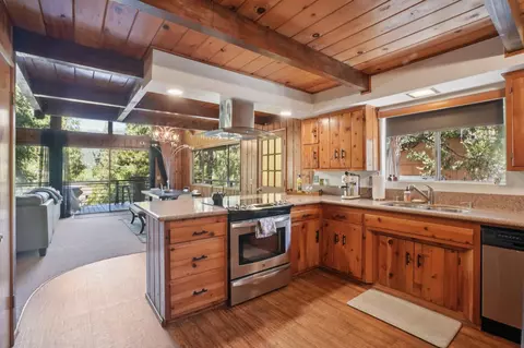 Kitchen - 54143 Linger Ln, Idyllwild, CA 92549 photo 3 of 8